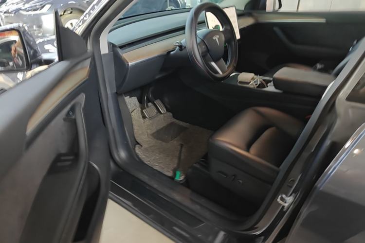 Used Tesla Model Y 2021 Long-Range All-Wheel-Drive Version 3D7 Driver Seat