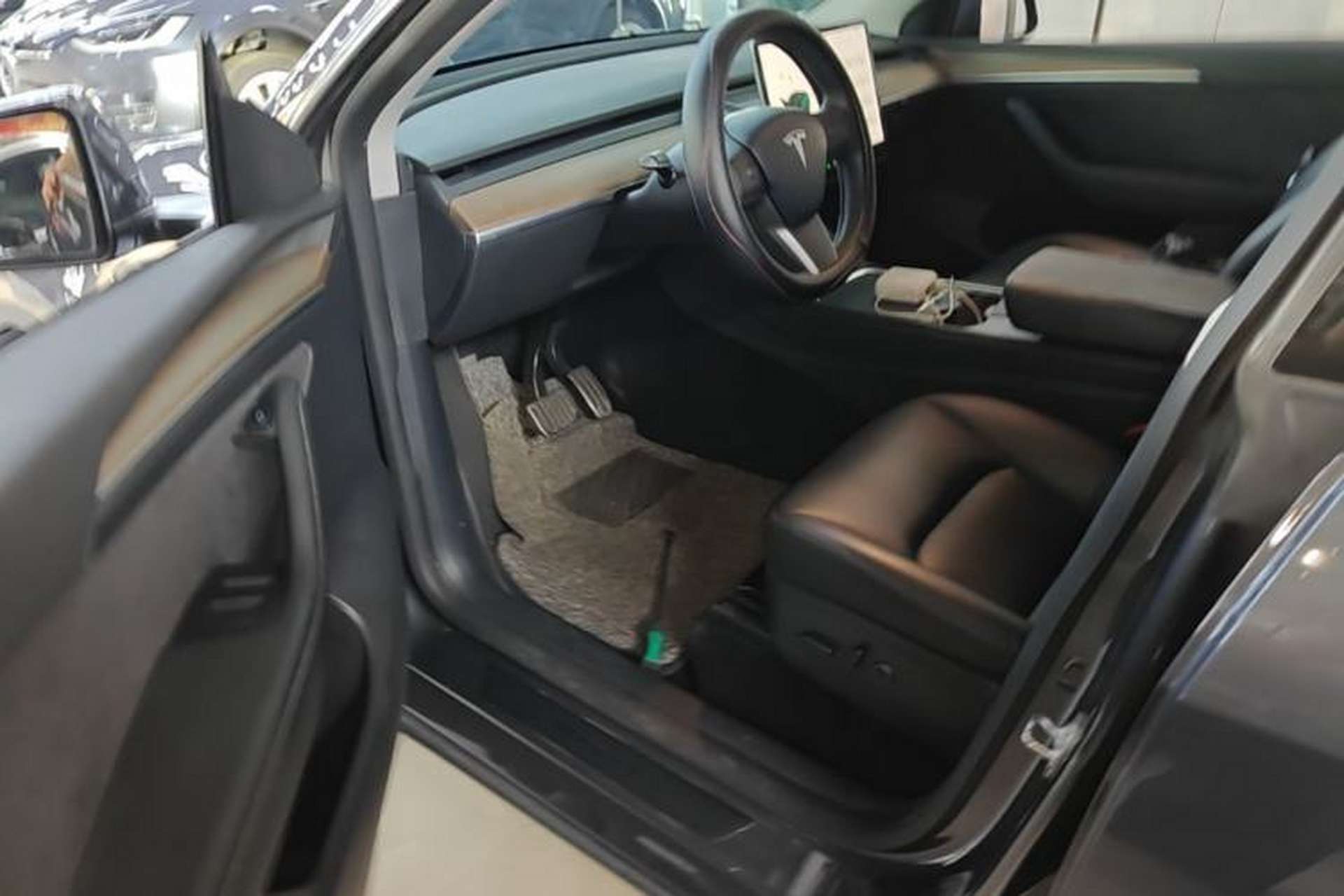 Used Tesla Model Y 2021 Long-Range All-Wheel-Drive Version 3D7 Driver Seat
