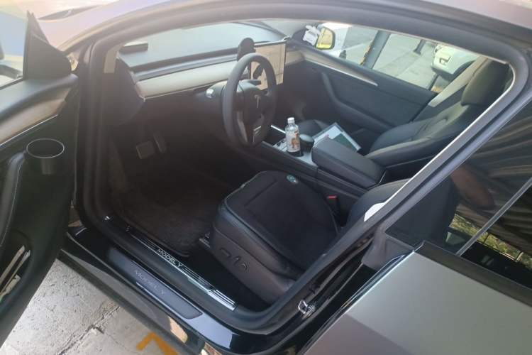 Used Tesla Model Y 2021 Standard Range Rear-Wheel Drive Version Driver Seat