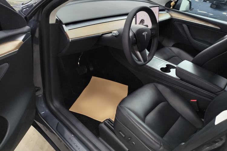 Used Tesla Model Y 2021 Standard Range Rear-Wheel Drive Version Driver Seat