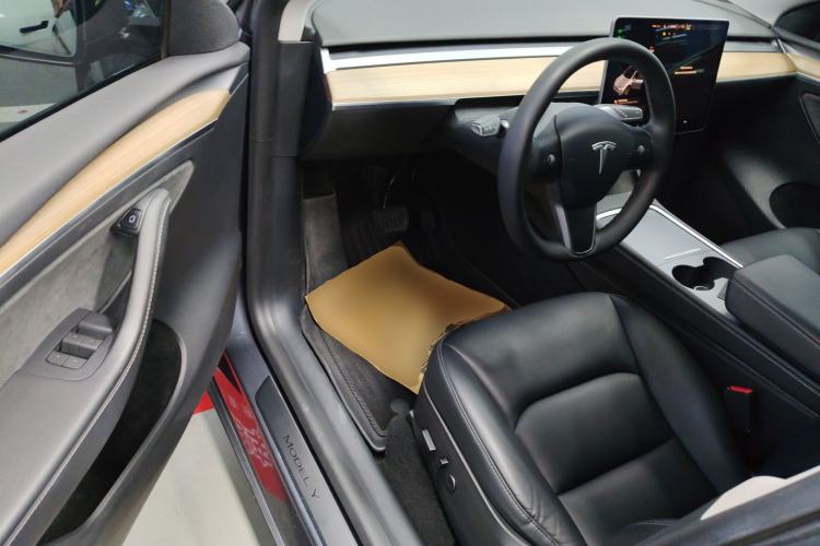 Used Tesla Model Y 2021 Standard Range Rear-Wheel Drive Version Driver Seat