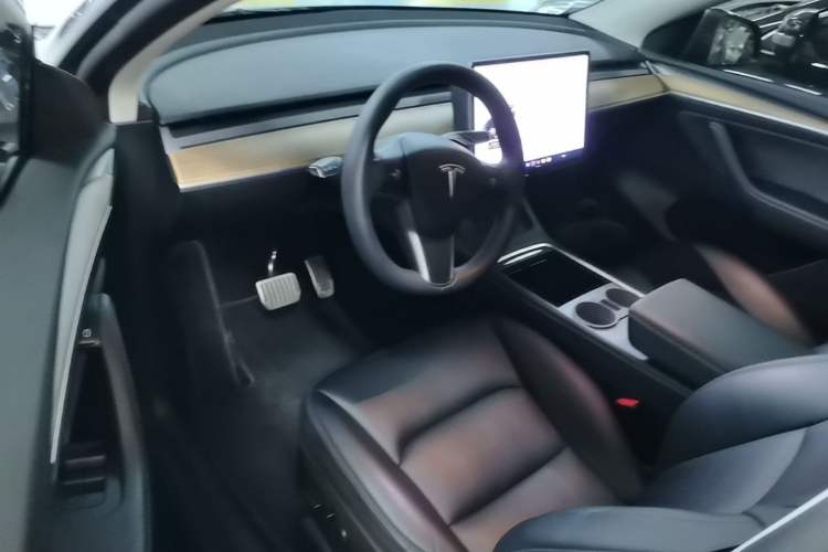 Used Tesla Model Y 2021 Standard Range Rear-Wheel Drive Version Driver Seat