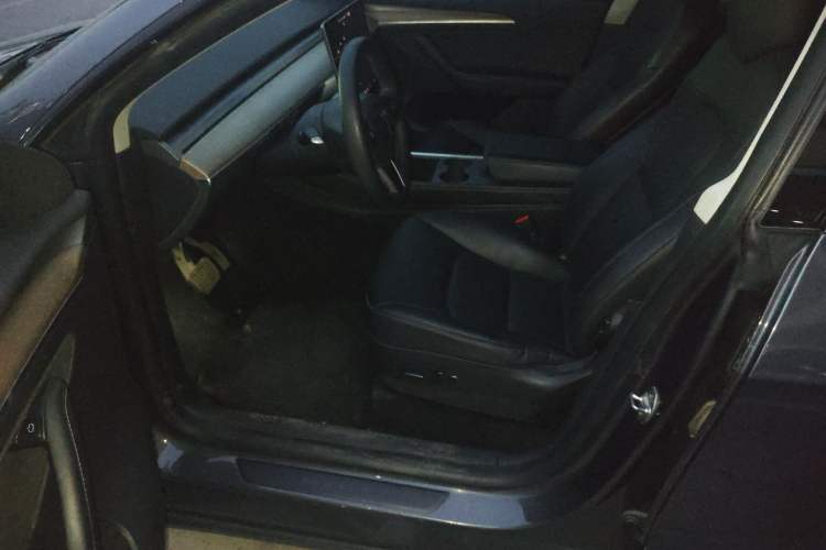 Used Tesla Model Y 2021 Standard Range Rear-Wheel Drive Version Driver Seat