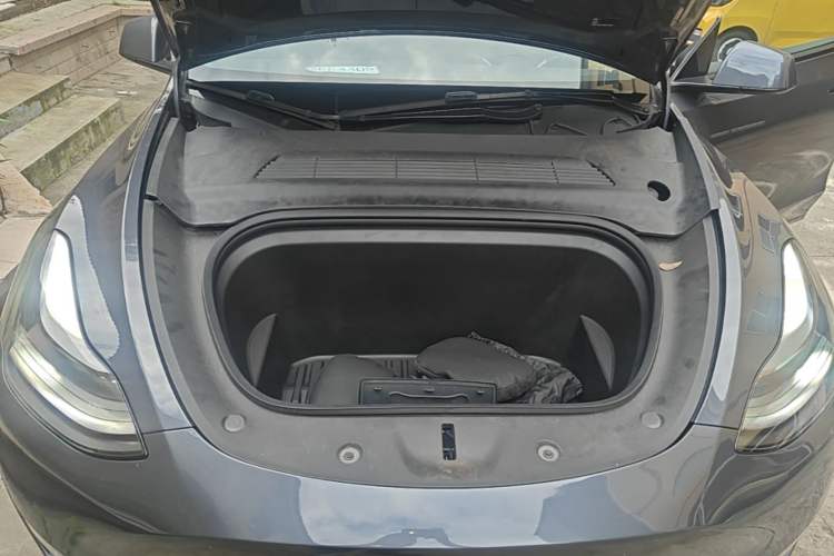 Used Tesla Model Y 2021 Standard Range Rear-Wheel Drive Version Engine Bay