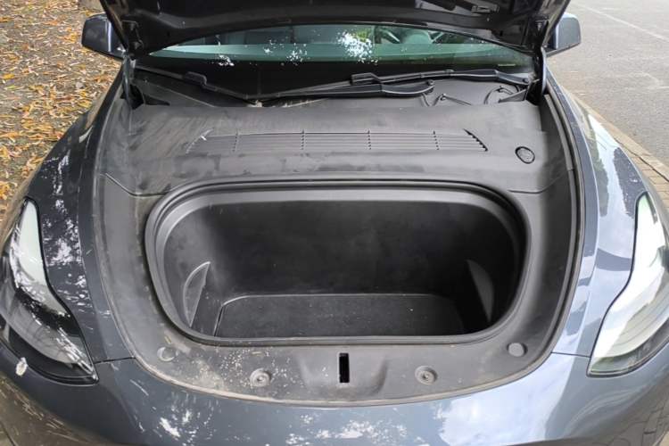 Used Tesla Model Y 2021 Long-Range All-Wheel-Drive Version Engine Bay