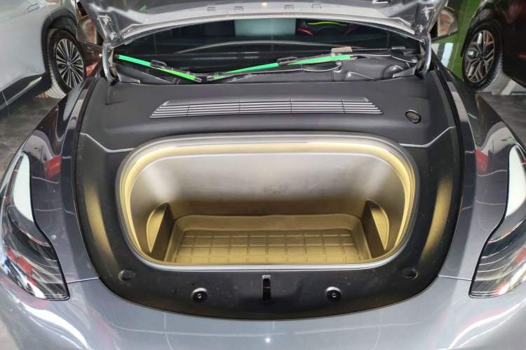 Used Tesla Model Y 2021 Standard Range Rear-Wheel Drive Version Engine Bay