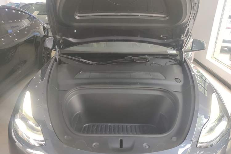 Used Tesla Model Y 2021 Standard Range Rear-Wheel Drive Version Engine Bay