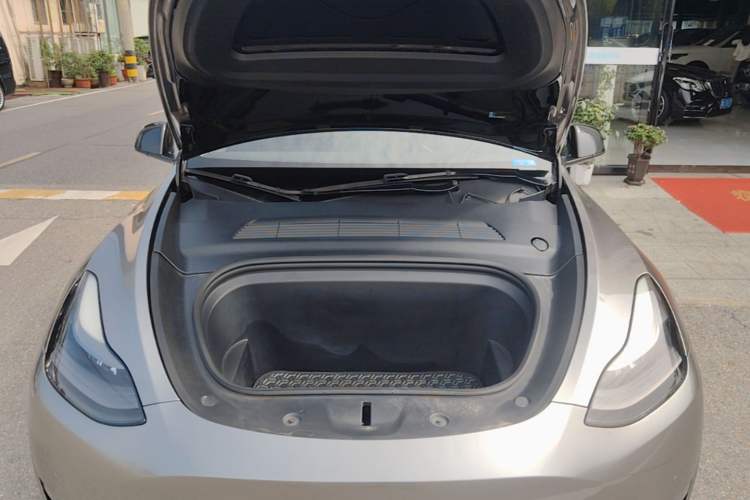 Used Tesla Model Y 2021 Standard Range Rear-Wheel Drive Version Engine Bay
