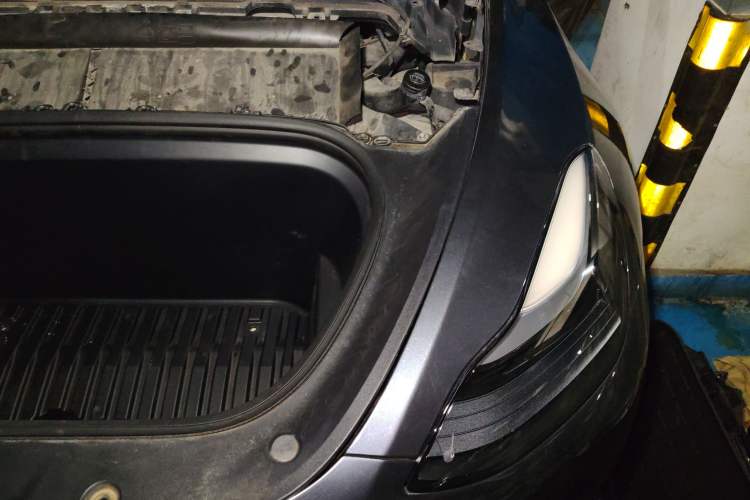 Used Tesla Model Y 2021 Performance High-Performance All-Wheel-Drive Version Engine Bay Left
