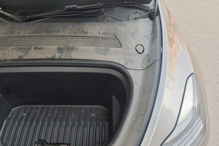 Used Tesla Model Y 2021 Revised Version 2 Long-Range All-Wheel-Drive Edition Engine Bay Left