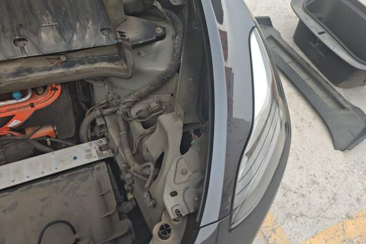 Used Tesla Model Y 2021 Long-Range All-Wheel-Drive Version 3D7 Engine Bay Left