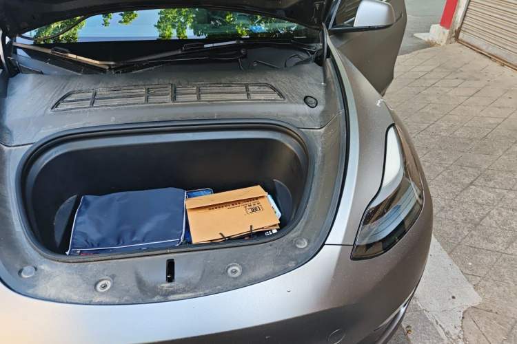 Used Tesla Model Y 2021 Standard Range Rear-Wheel Drive Version Engine Bay Left