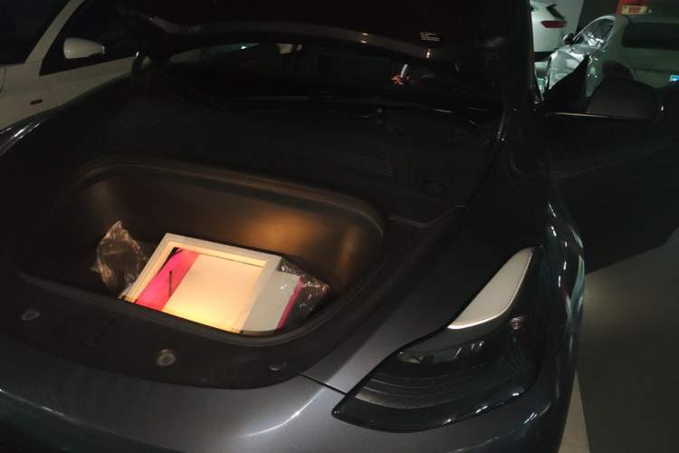 Used Tesla Model Y 2021 Performance High-Performance All-Wheel-Drive Version Engine Bay Left
