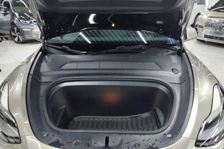 Used Tesla Model Y 2021 Revised Version 2 Long-Range All-Wheel-Drive Edition Engine Bay