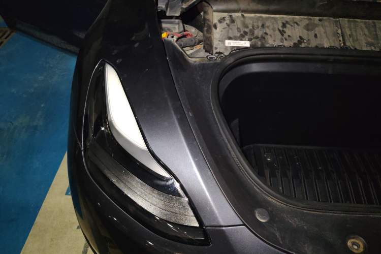 Used Tesla Model Y 2021 Performance High-Performance All-Wheel-Drive Version Engine Bay Right