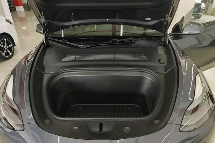 Used Tesla Model Y 2021 Long-Range All-Wheel-Drive Version 3D7 Engine Bay