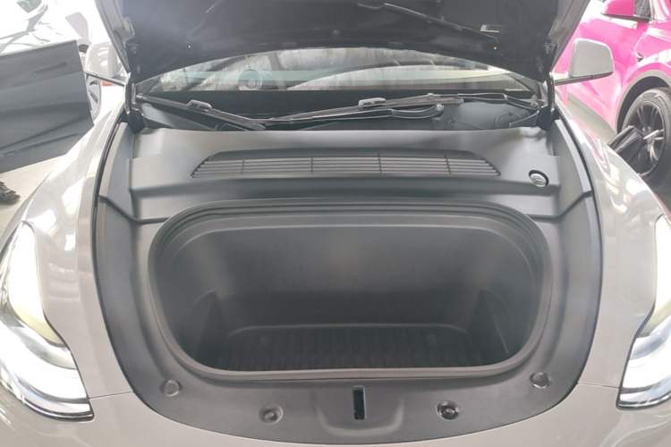 Used Tesla Model Y 2021 Standard Range Rear-Wheel Drive Version Engine Bay