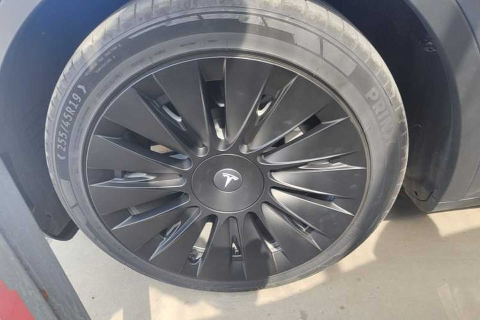 Used Tesla Model Y 2021 Standard Range Rear-Wheel Drive Version Exterior 1