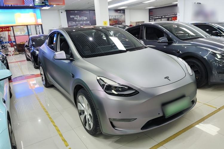Used Tesla Model Y 2021 Long-Range All-Wheel-Drive Version 3D7 Exterior 1