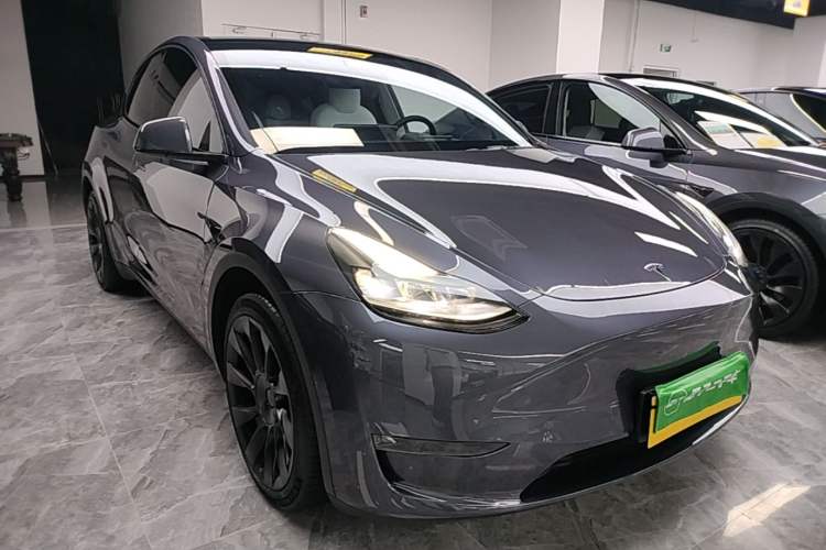 Used Tesla Model Y 2021 Long-Range All-Wheel-Drive Version Exterior 1