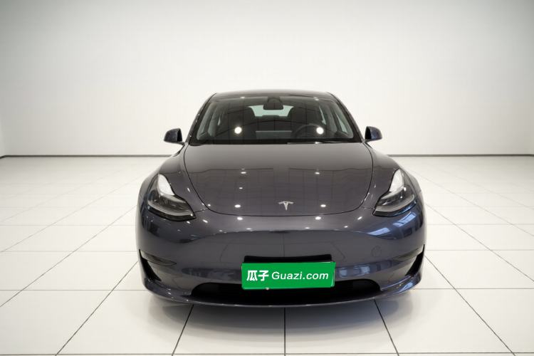Used Tesla Model Y 2021 Long-Range All-Wheel-Drive Version 3D7 Exterior 1