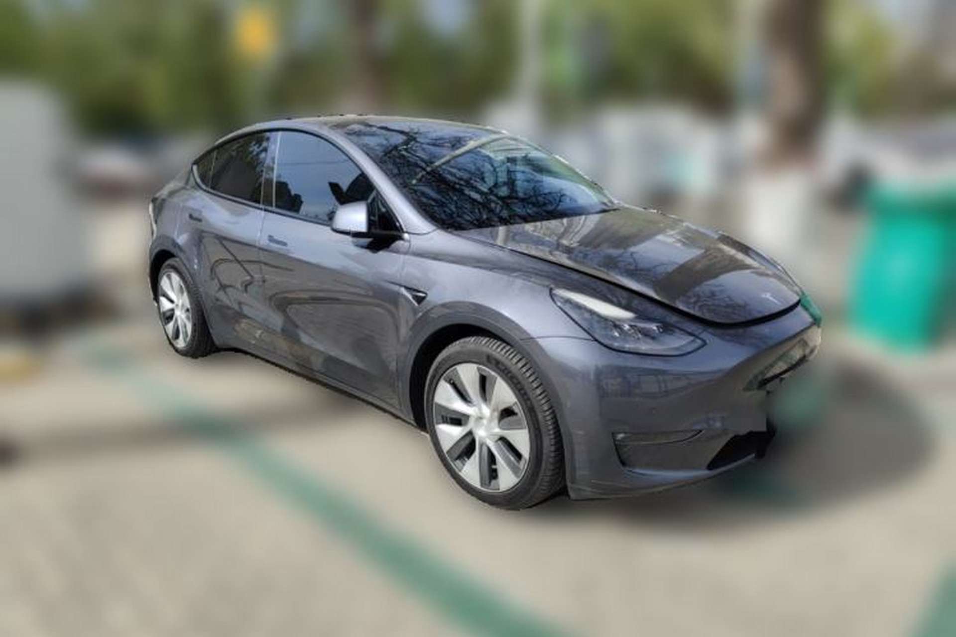 Used Tesla Model Y 2021 Long-Range All-Wheel-Drive Version Exterior 2