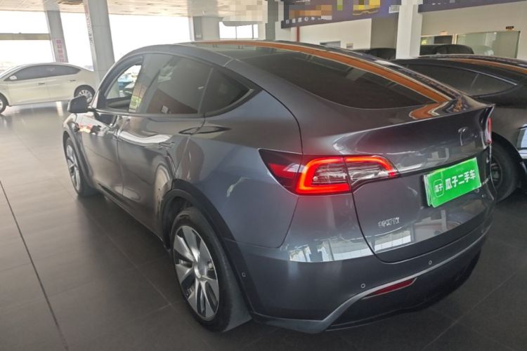 Used Tesla Model Y 2021 Long-Range All-Wheel-Drive Version Exterior 2