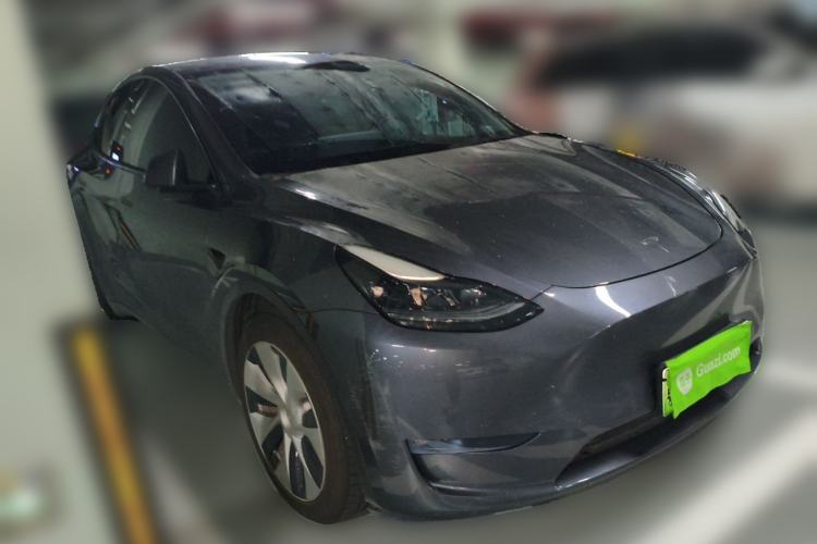 Used Tesla Model Y 2021 Long-Range All-Wheel-Drive Version 3D7 Exterior 2