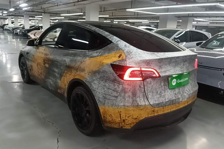 Used Tesla Model Y 2021 Standard Range Rear-Wheel Drive Version Exterior 2