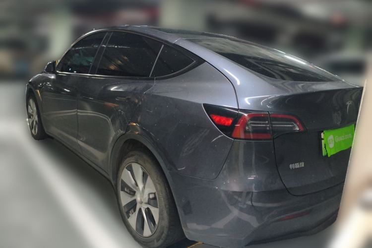 Used Tesla Model Y 2021 Long-Range All-Wheel-Drive Version 3D7 Exterior 3