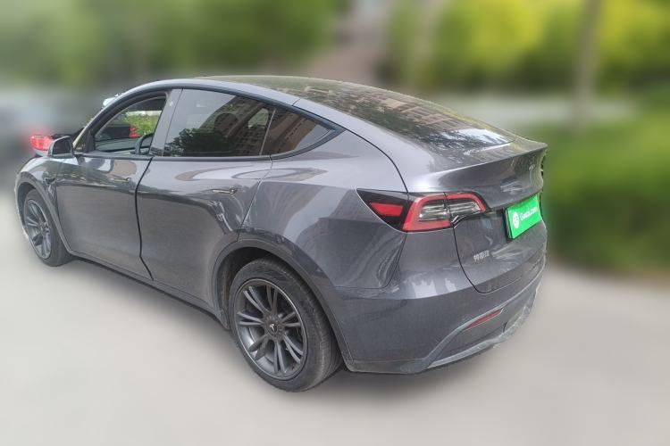 Used Tesla Model Y 2021 Long-Range All-Wheel-Drive Version Exterior 3