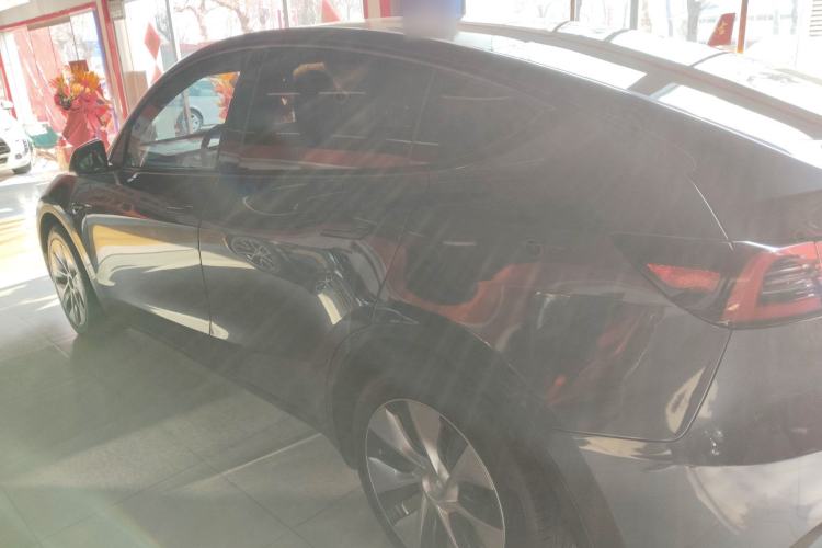 Used Tesla Model Y 2021 Long-Range All-Wheel-Drive Version Exterior 3