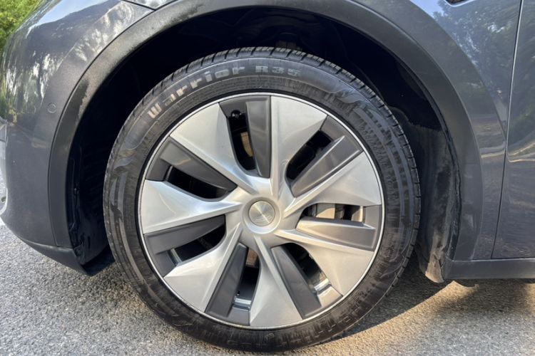 Used Tesla Model Y 2021 Standard Range Rear-Wheel Drive Version Exterior 3