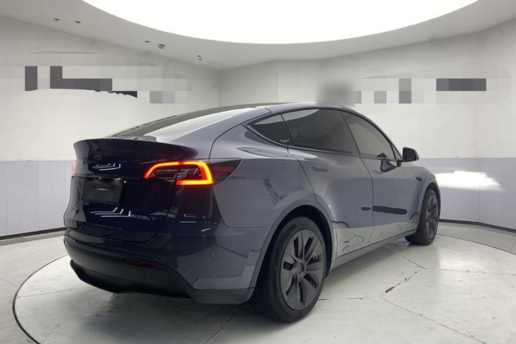 Used Tesla Model Y 2021 Standard Range Rear-Wheel Drive Version Exterior 5