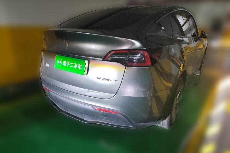 Used Tesla Model Y 2021 Long-Range All-Wheel-Drive Version Exterior 5