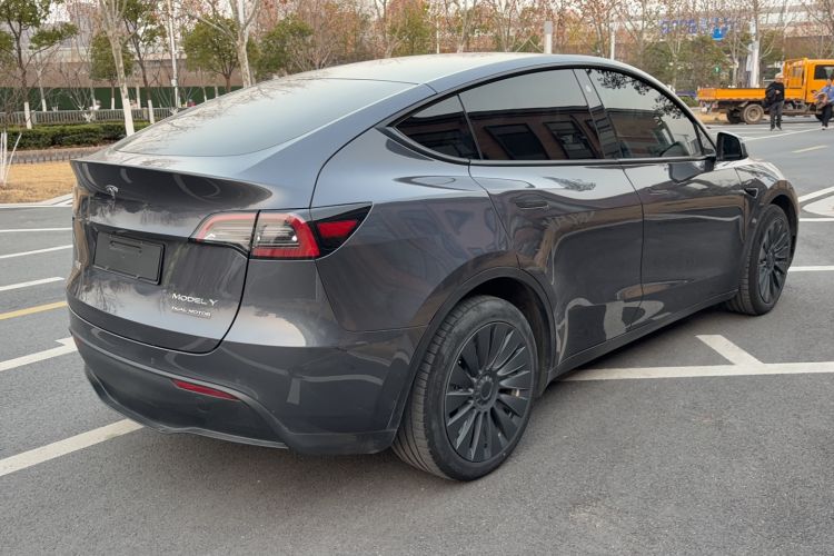Used Tesla Model Y 2021 Long-Range All-Wheel-Drive Version Exterior 5