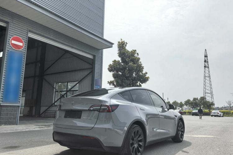Used Tesla Model Y 2021 Standard Range Rear-Wheel Drive Version Exterior 6