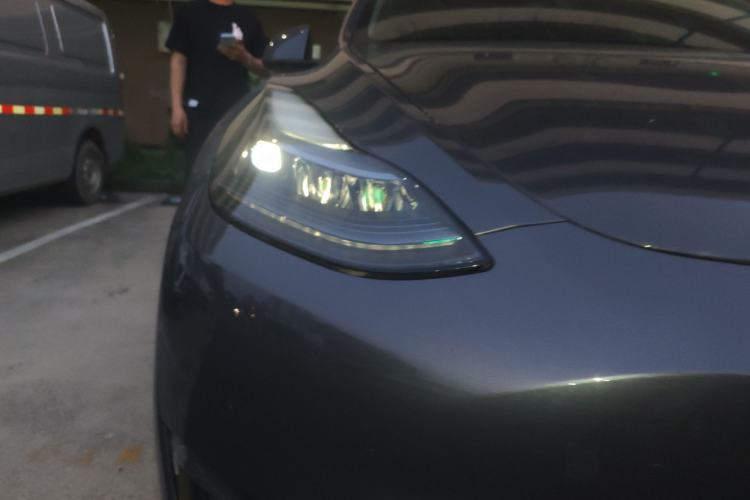Used Tesla Model Y 2021 Standard Range Rear-Wheel Drive Version Exterior 6