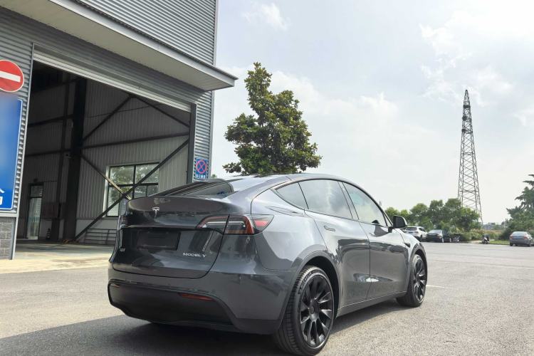 Used Tesla Model Y 2021 Long-Range All-Wheel-Drive Version Exterior 7