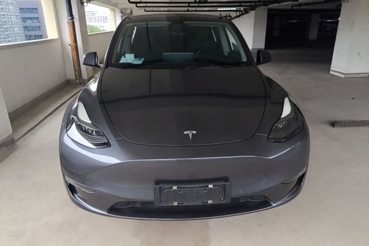 Used Tesla Model Y 2021 Long-Range All-Wheel-Drive Version Front