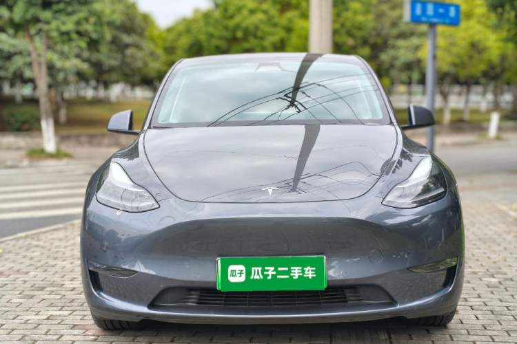 Used Tesla Model Y 2021 Long-Range All-Wheel-Drive Version Front