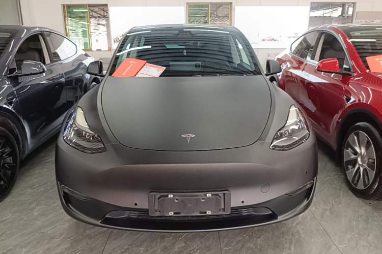 Used Tesla Model Y 2021 Long-Range All-Wheel-Drive Version 3D7 Front