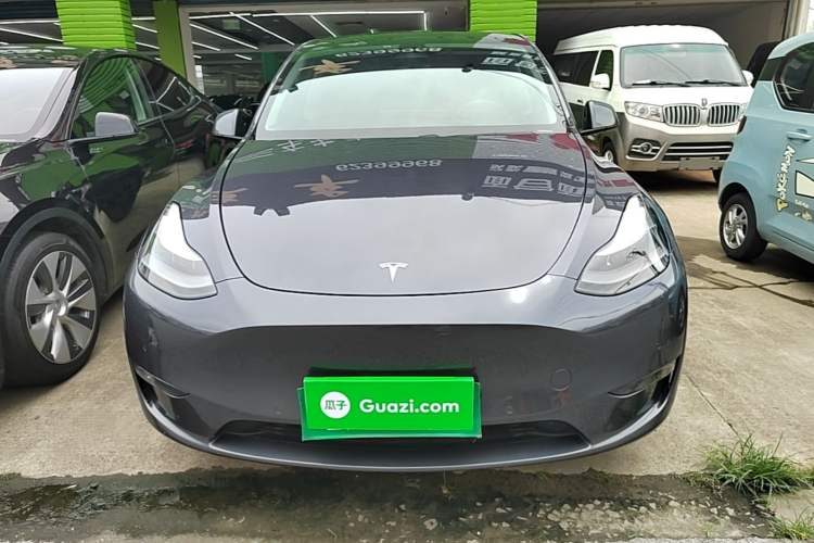 Used Tesla Model Y 2021 Long-Range All-Wheel-Drive Version Front