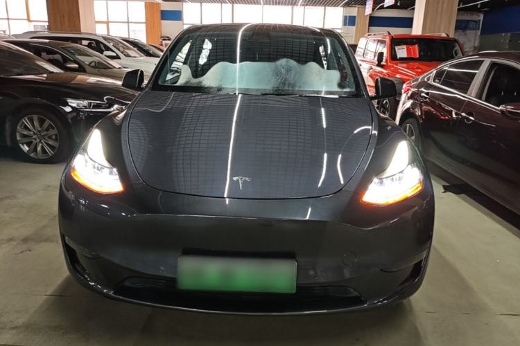 Used Tesla Model Y 2021 Long-Range All-Wheel-Drive Version 3D7 Front