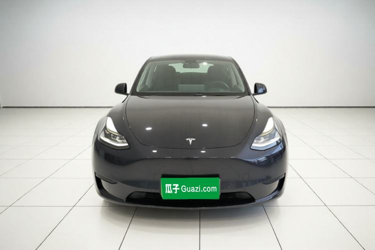 Used Tesla Model Y 2021 Long-Range All-Wheel-Drive Version Front