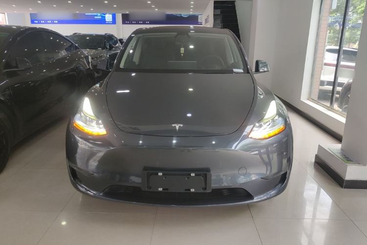 Used Tesla Model Y 2021 Standard Range Rear-Wheel Drive Version Front