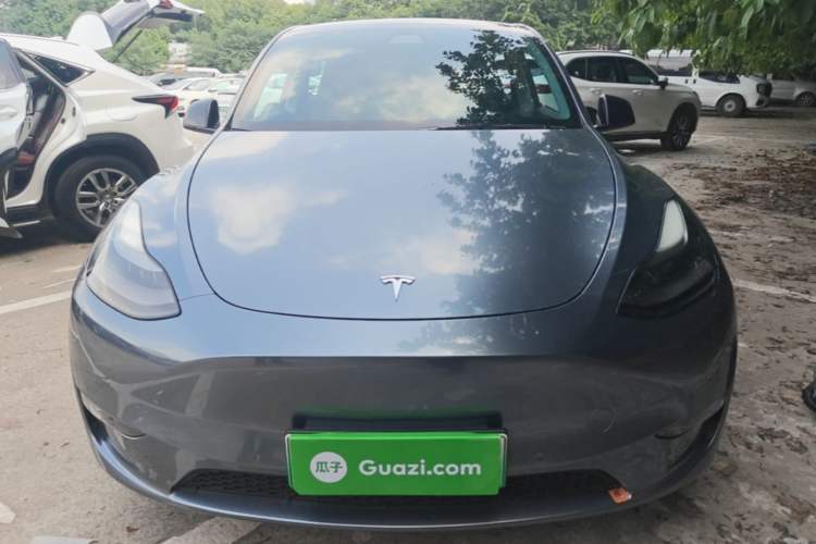 Used Tesla Model Y 2021 Long-Range All-Wheel-Drive Version Front