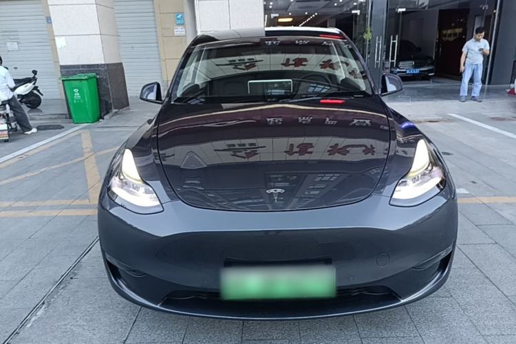 Used Tesla Model Y 2021 Long-Range All-Wheel-Drive Version 3D7 Front