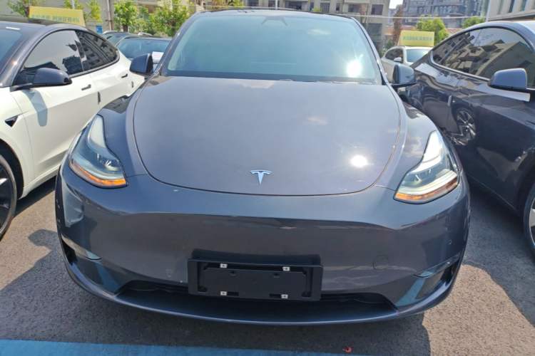 Used Tesla Model Y 2021 Long-Range All-Wheel-Drive Version Front