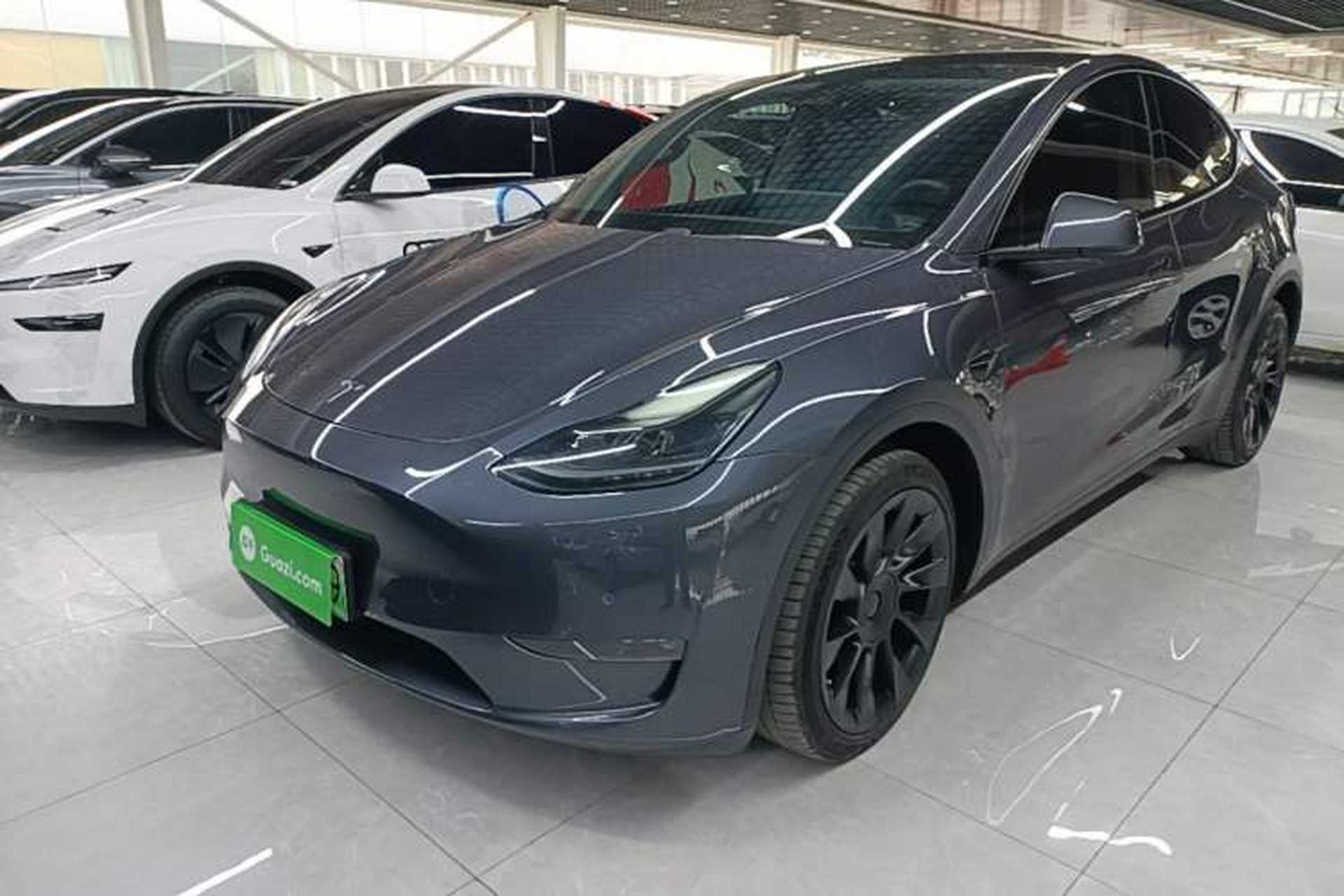 Used Tesla Model Y 2021 Long-Range All-Wheel-Drive Version Front Left 45 Deg